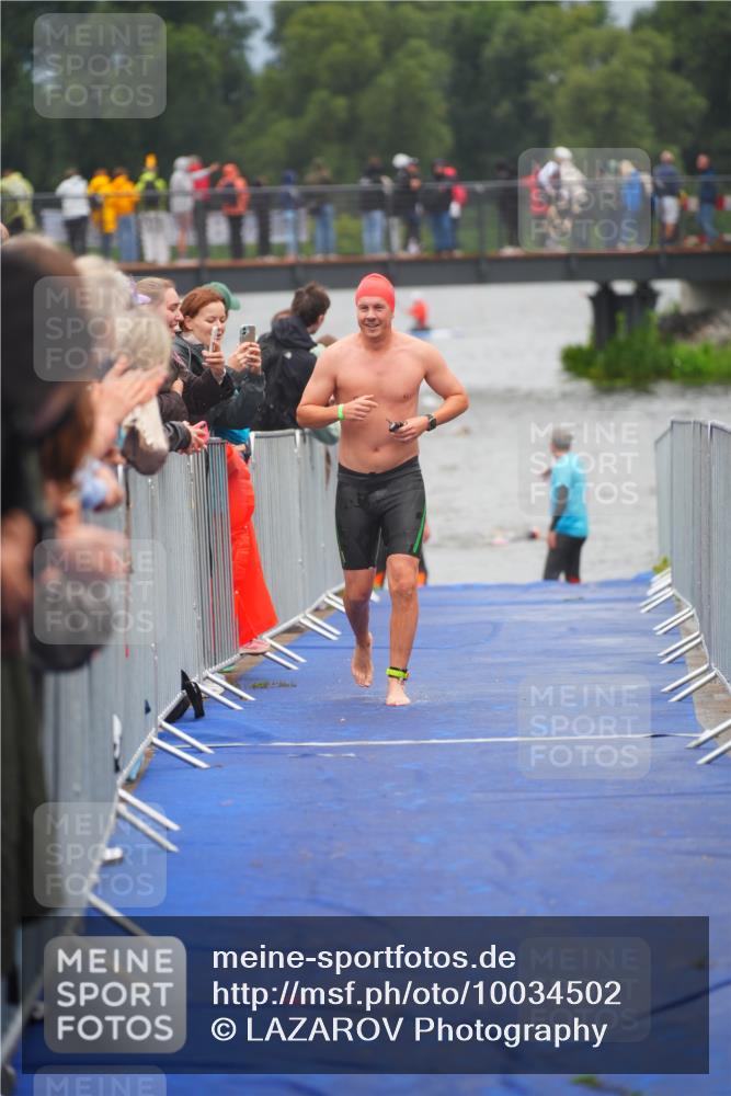 30.08.2026 - Elbe Triathlon Hamburg LAZAROV Photography http://msf.ph/oto/10034502 30.08.2026 08:58:54 Schwimmen 413, 472 meine-sportfotos.de