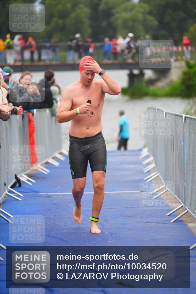30.08.2026 - Elbe Triathlon Hamburg LAZAROV Photography http://msf.ph/oto/10034520 30.08.2026 08:58:57 Schwimmen 413, 472 meine-sportfotos.de