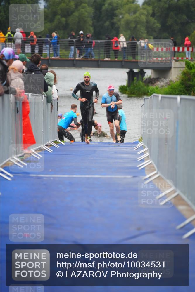 30.08.2026 - Elbe Triathlon Hamburg LAZAROV Photography http://msf.ph/oto/10034531 30.08.2026 08:59:07 Schwimmen 472 meine-sportfotos.de