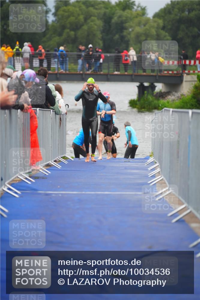30.08.2026 - Elbe Triathlon Hamburg LAZAROV Photography http://msf.ph/oto/10034536 30.08.2026 08:59:08 Schwimmen 472 meine-sportfotos.de