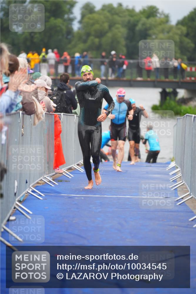 30.08.2026 - Elbe Triathlon Hamburg LAZAROV Photography http://msf.ph/oto/10034545 30.08.2026 08:59:11 Schwimmen 472, 497, 536 meine-sportfotos.de