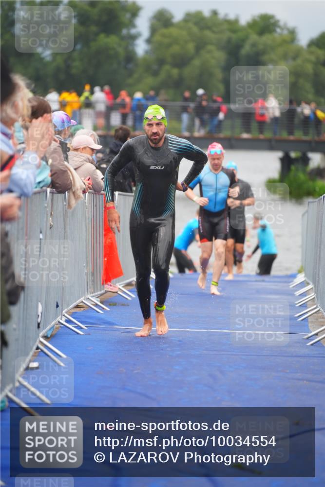 30.08.2026 - Elbe Triathlon Hamburg LAZAROV Photography http://msf.ph/oto/10034554 30.08.2026 08:59:12 Schwimmen 472, 497, 536 meine-sportfotos.de