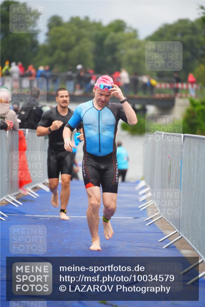 30.08.2026 - Elbe Triathlon Hamburg LAZAROV Photography http://msf.ph/oto/10034579 30.08.2026 08:59:16 Schwimmen 497, 536, 567 meine-sportfotos.de