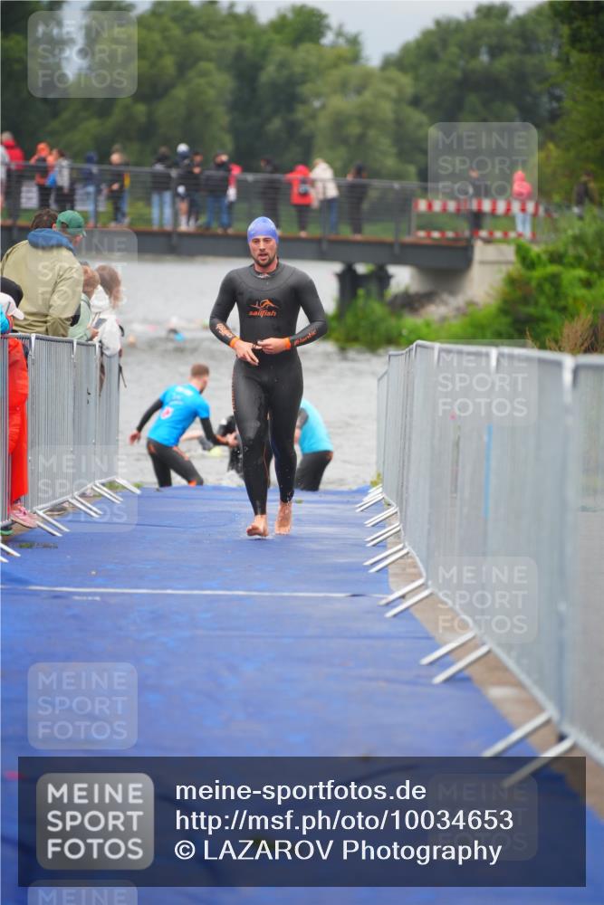 30.08.2026 - Elbe Triathlon Hamburg LAZAROV Photography http://msf.ph/oto/10034653 30.08.2026 08:59:32 Schwimmen 437, 552, 567, 571, 600 meine-sportfotos.de