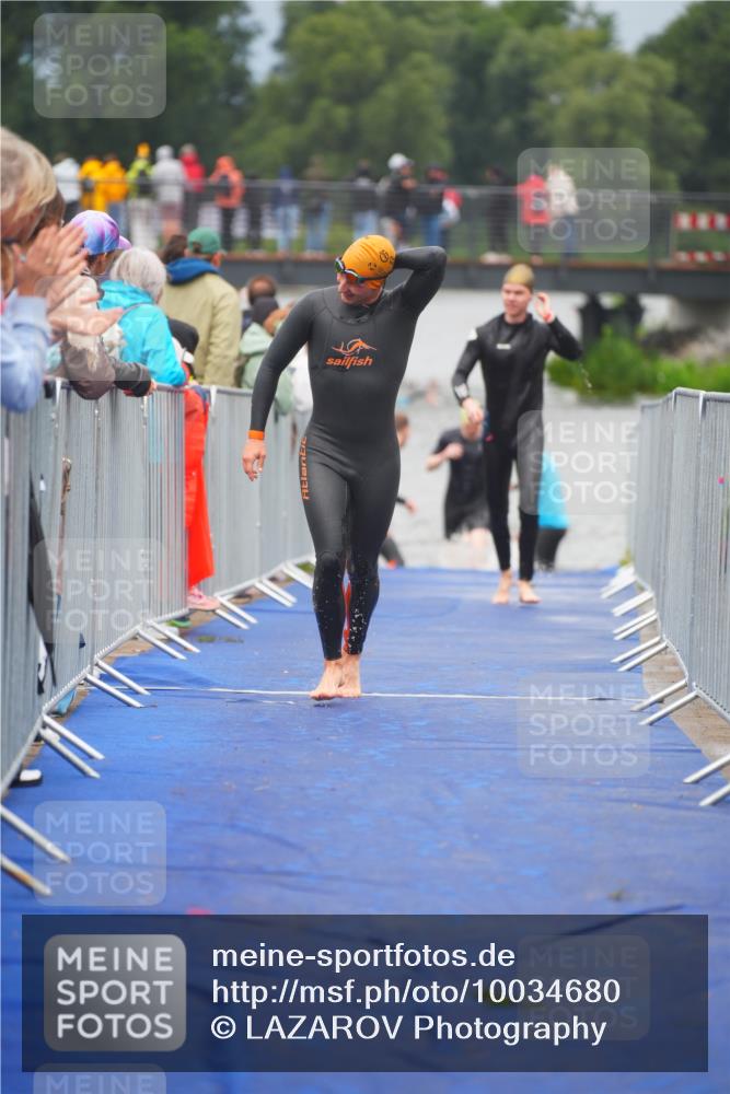 30.08.2026 - Elbe Triathlon Hamburg LAZAROV Photography http://msf.ph/oto/10034680 30.08.2026 08:59:40 Schwimmen 552, 571, 597, 600 meine-sportfotos.de