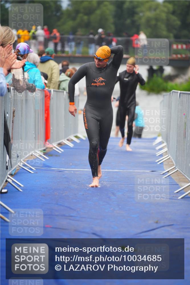 30.08.2026 - Elbe Triathlon Hamburg LAZAROV Photography http://msf.ph/oto/10034685 30.08.2026 08:59:41 Schwimmen 516, 552, 571, 597, 600 meine-sportfotos.de