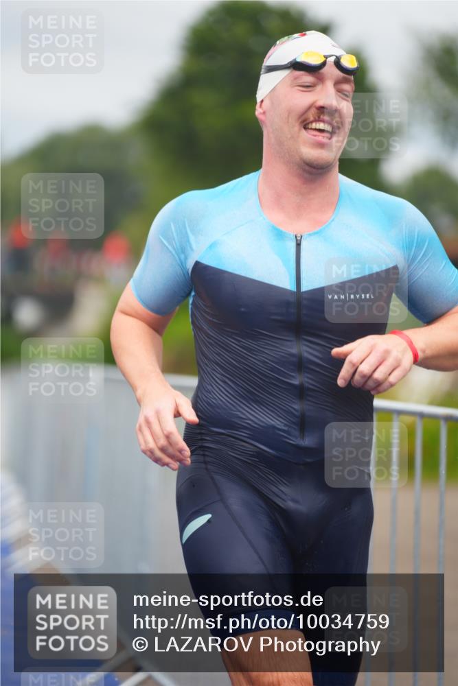 30.08.2026 - Elbe Triathlon Hamburg LAZAROV Photography http://msf.ph/oto/10034759 30.08.2026 08:59:55 Schwimmen 516, 528, 597, 606 meine-sportfotos.de