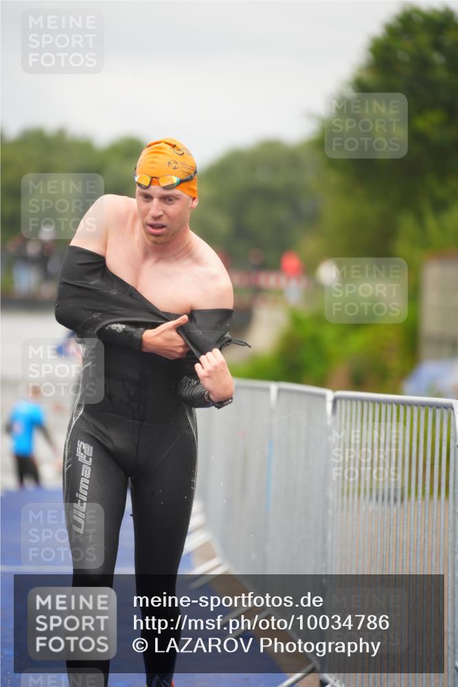 30.08.2026 - Elbe Triathlon Hamburg LAZAROV Photography http://msf.ph/oto/10034786 30.08.2026 09:00:17 Schwimmen 520 meine-sportfotos.de