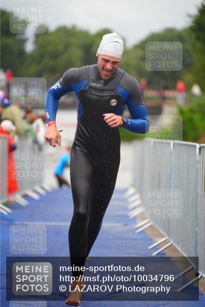 30.08.2026 - Elbe Triathlon Hamburg LAZAROV Photography http://msf.ph/oto/10034796 30.08.2026 09:00:22 Schwimmen 520, 531 meine-sportfotos.de