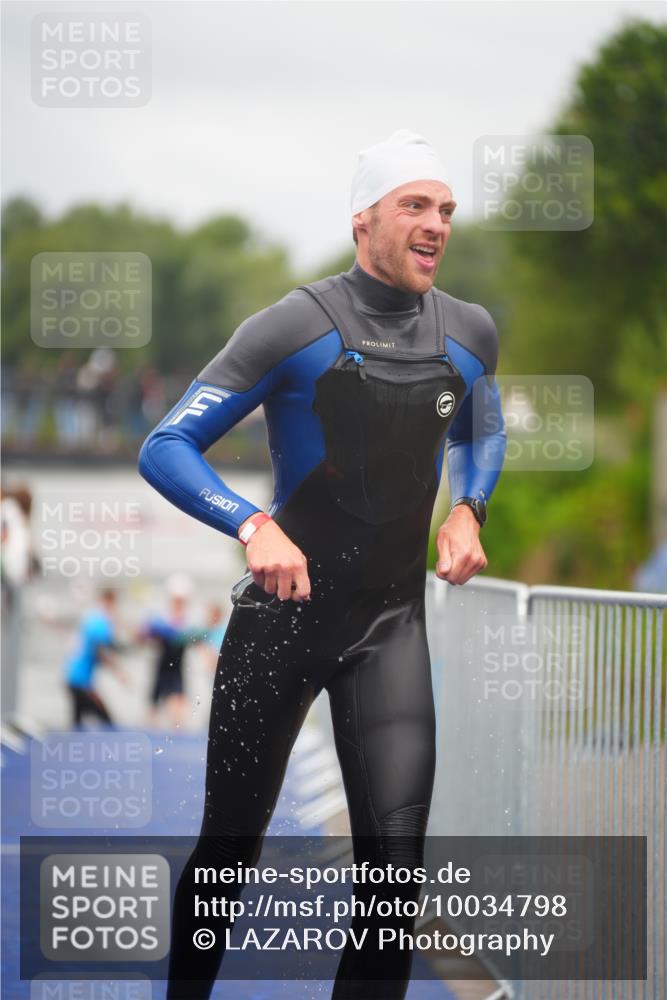 30.08.2026 - Elbe Triathlon Hamburg LAZAROV Photography http://msf.ph/oto/10034798 30.08.2026 09:00:23 Schwimmen 520, 531 meine-sportfotos.de