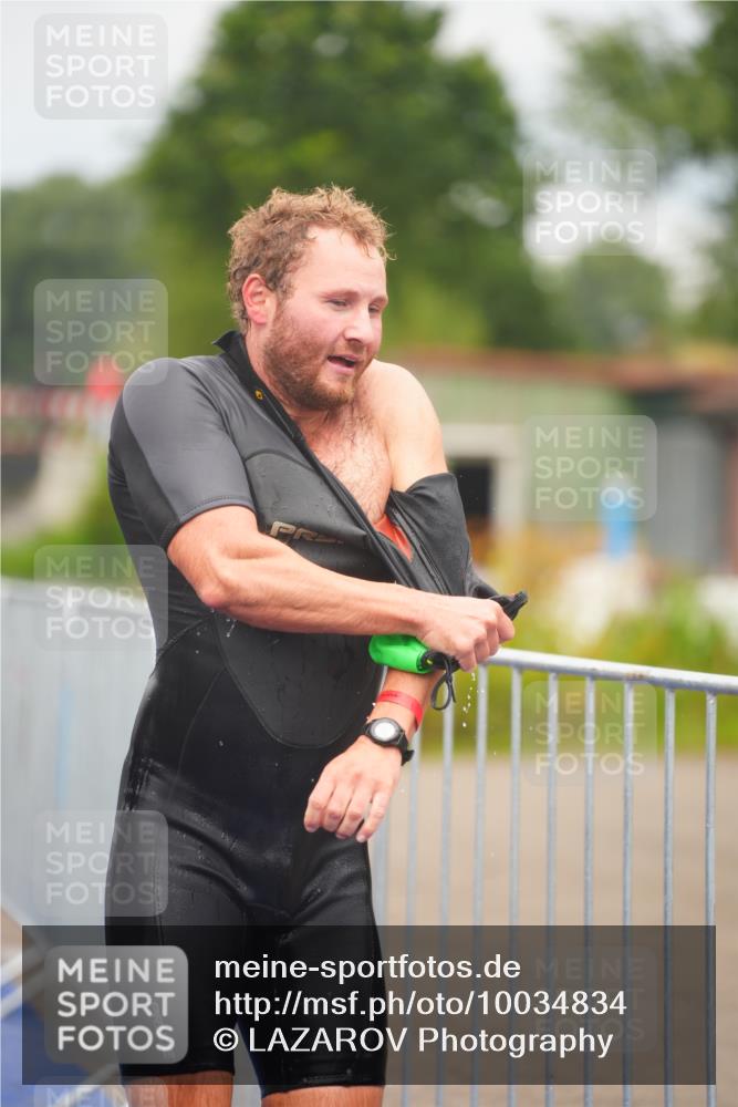30.08.2026 - Elbe Triathlon Hamburg LAZAROV Photography http://msf.ph/oto/10034834 30.08.2026 09:00:46 Schwimmen 631, 634, 642 meine-sportfotos.de