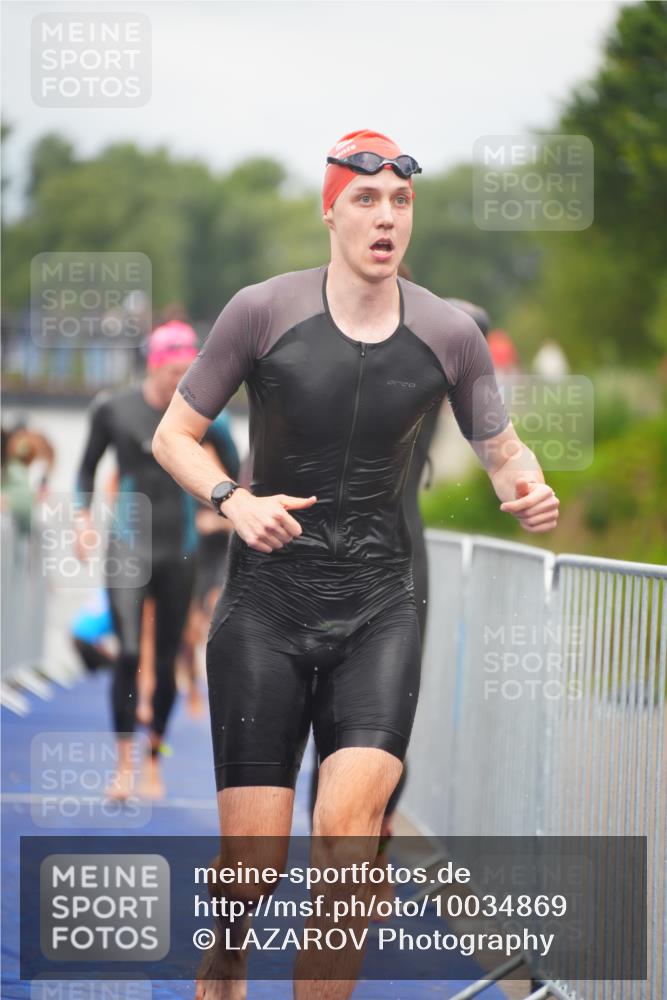 30.08.2026 - Elbe Triathlon Hamburg LAZAROV Photography http://msf.ph/oto/10034869 30.08.2026 09:00:55 Schwimmen 418, 519, 524, 584, 588, 634, 642 meine-sportfotos.de