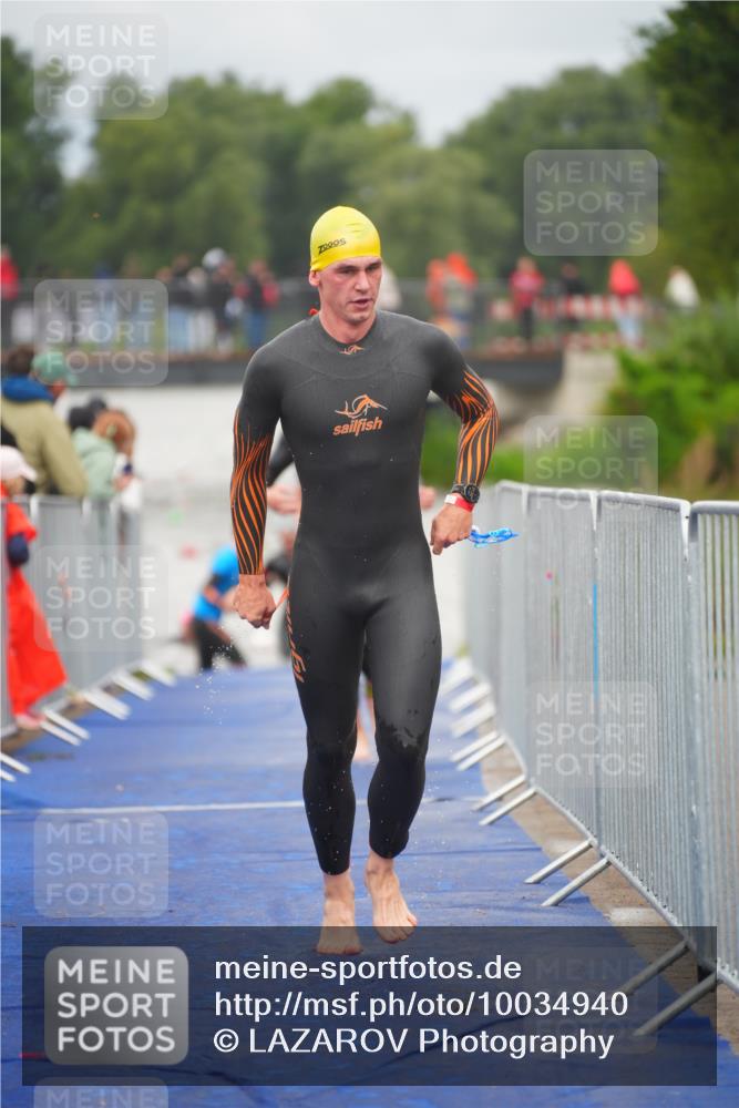 30.08.2026 - Elbe Triathlon Hamburg LAZAROV Photography http://msf.ph/oto/10034940 30.08.2026 09:01:11 Schwimmen 508, 524, 540, 554, 584, 588, 609, 643 meine-sportfotos.de