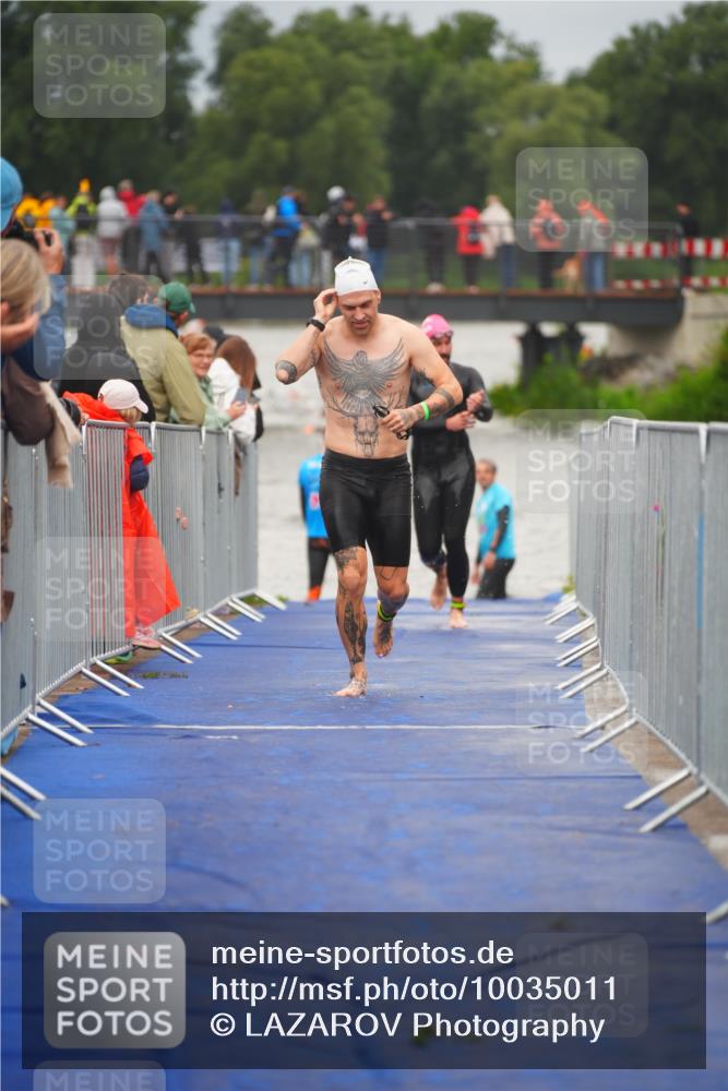 30.08.2026 - Elbe Triathlon Hamburg LAZAROV Photography http://msf.ph/oto/10035011 30.08.2026 09:01:24 Schwimmen 491, 508, 554, 608, 612, 1897 meine-sportfotos.de