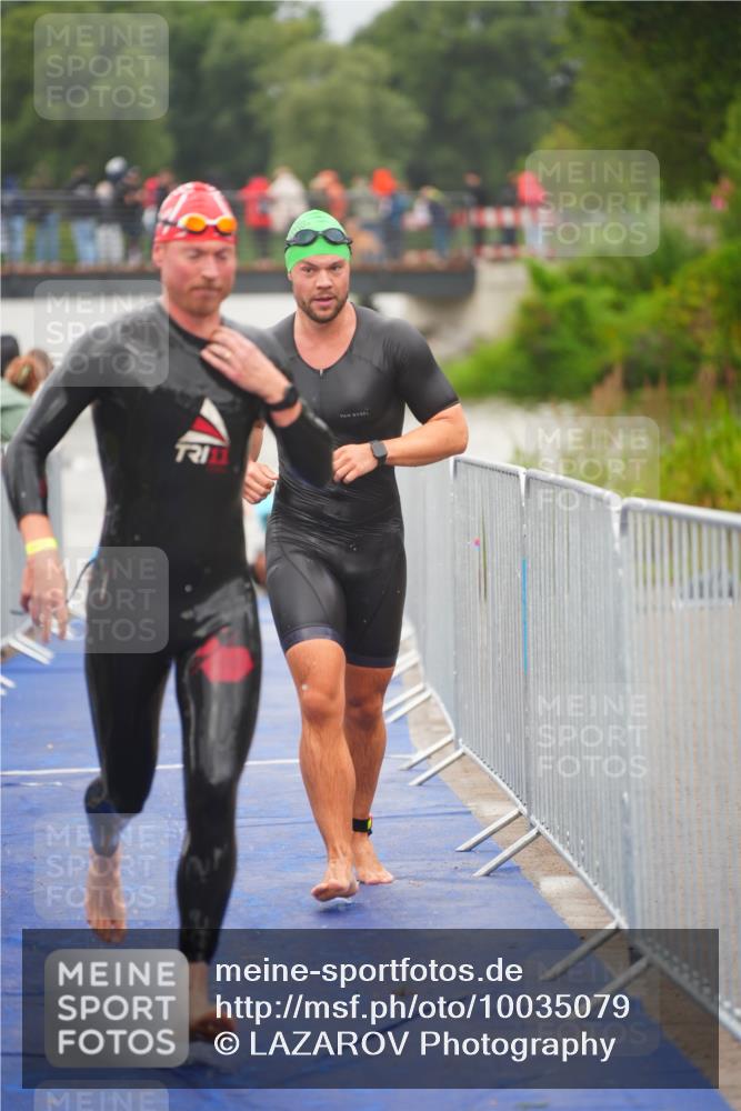 30.08.2026 - Elbe Triathlon Hamburg LAZAROV Photography http://msf.ph/oto/10035079 30.08.2026 09:02:04 Schwimmen 573, 582, 607, 701 meine-sportfotos.de