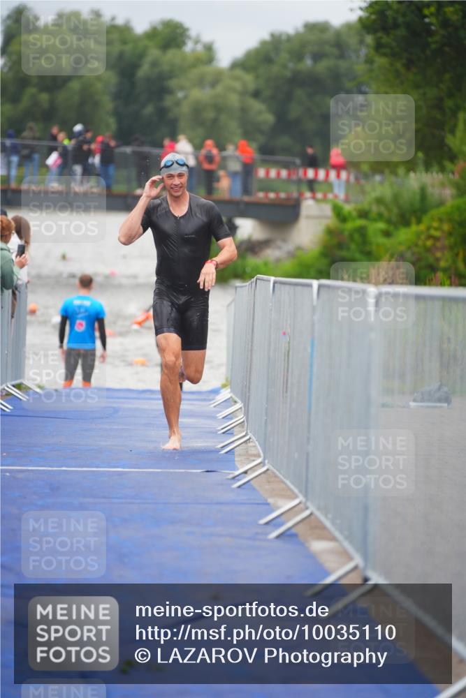 30.08.2026 - Elbe Triathlon Hamburg LAZAROV Photography http://msf.ph/oto/10035110 30.08.2026 09:02:12 Schwimmen 573, 603, 701 meine-sportfotos.de