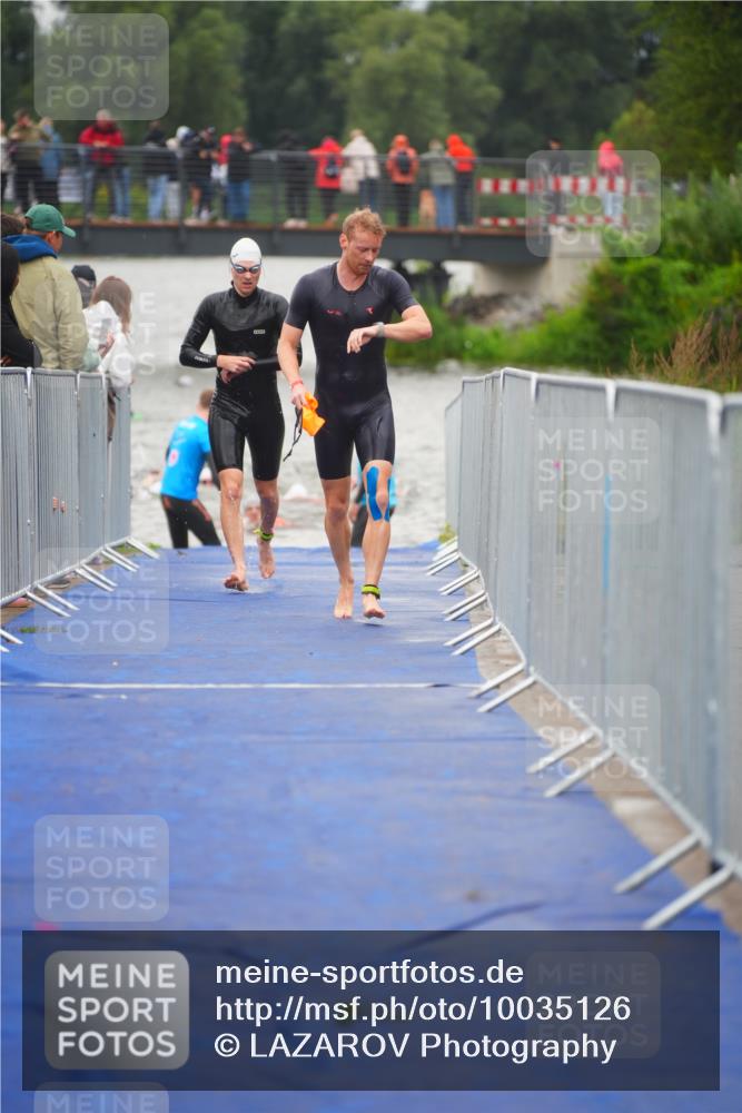 30.08.2026 - Elbe Triathlon Hamburg LAZAROV Photography http://msf.ph/oto/10035126 30.08.2026 09:02:26 Schwimmen 535, 603 meine-sportfotos.de