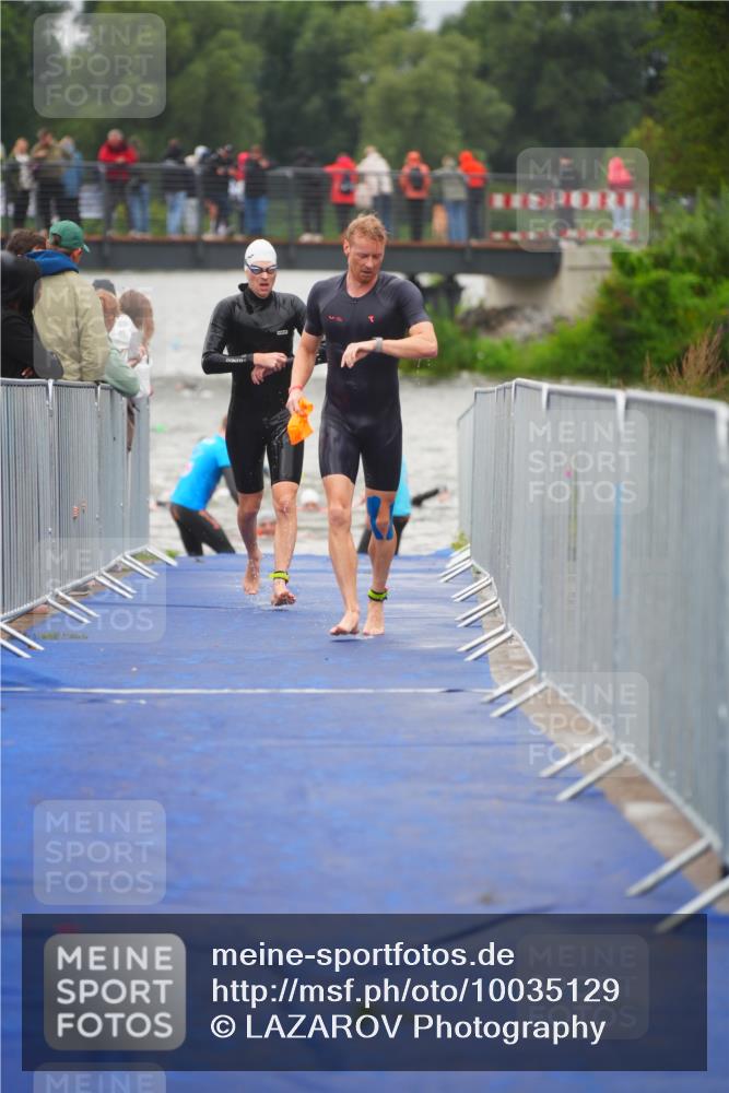 30.08.2026 - Elbe Triathlon Hamburg LAZAROV Photography http://msf.ph/oto/10035129 30.08.2026 09:02:26 Schwimmen 535, 603 meine-sportfotos.de