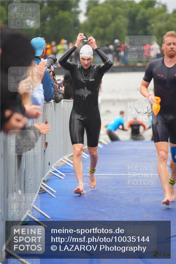 30.08.2026 - Elbe Triathlon Hamburg LAZAROV Photography http://msf.ph/oto/10035144 30.08.2026 09:02:29 Schwimmen 535, 541, 603 meine-sportfotos.de