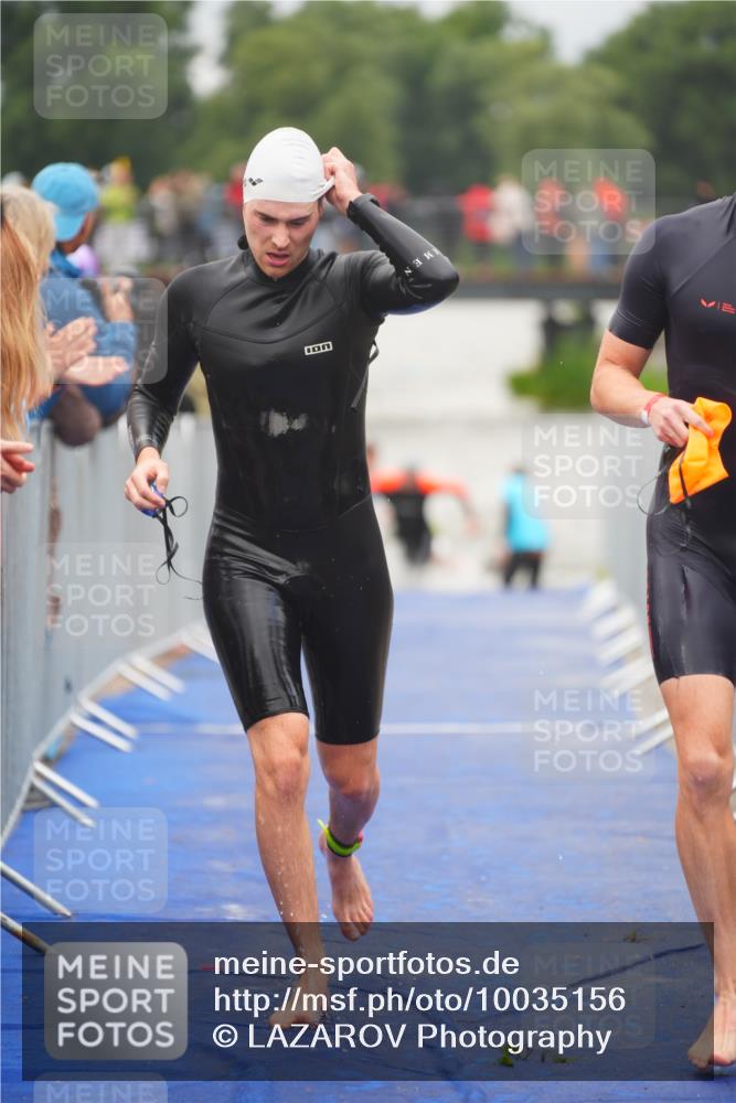 30.08.2026 - Elbe Triathlon Hamburg LAZAROV Photography http://msf.ph/oto/10035156 30.08.2026 09:02:31 Schwimmen 535, 541, 603 meine-sportfotos.de
