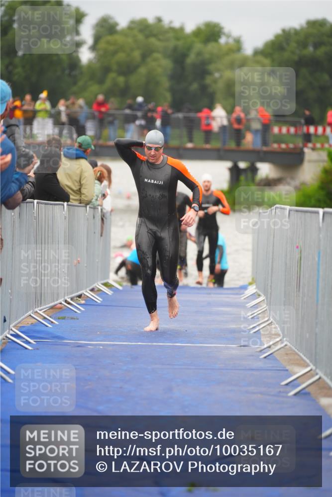 30.08.2026 - Elbe Triathlon Hamburg LAZAROV Photography http://msf.ph/oto/10035167 30.08.2026 09:02:38 Schwimmen 535, 541, 617 meine-sportfotos.de