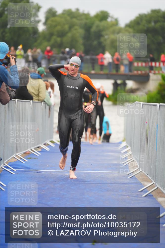 30.08.2026 - Elbe Triathlon Hamburg LAZAROV Photography http://msf.ph/oto/10035172 30.08.2026 09:02:39 Schwimmen 535, 541, 617 meine-sportfotos.de