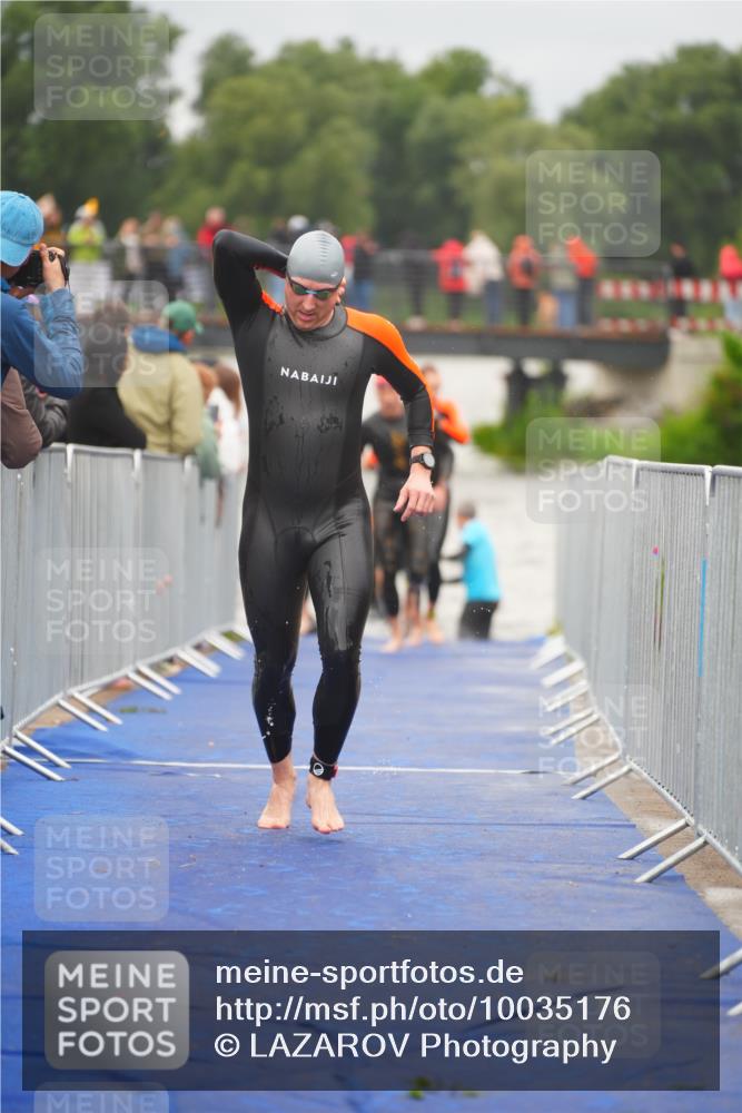 30.08.2026 - Elbe Triathlon Hamburg LAZAROV Photography http://msf.ph/oto/10035176 30.08.2026 09:02:40 Schwimmen 535, 541, 617 meine-sportfotos.de
