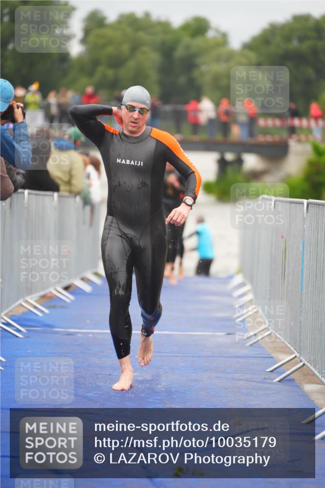 30.08.2026 - Elbe Triathlon Hamburg LAZAROV Photography http://msf.ph/oto/10035179 30.08.2026 09:02:40 Schwimmen 535, 541, 617 meine-sportfotos.de