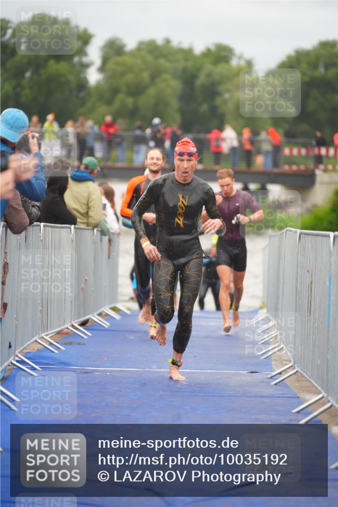 30.08.2026 - Elbe Triathlon Hamburg LAZAROV Photography http://msf.ph/oto/10035192 30.08.2026 09:02:43 Schwimmen 408, 535, 541, 617, 771 meine-sportfotos.de