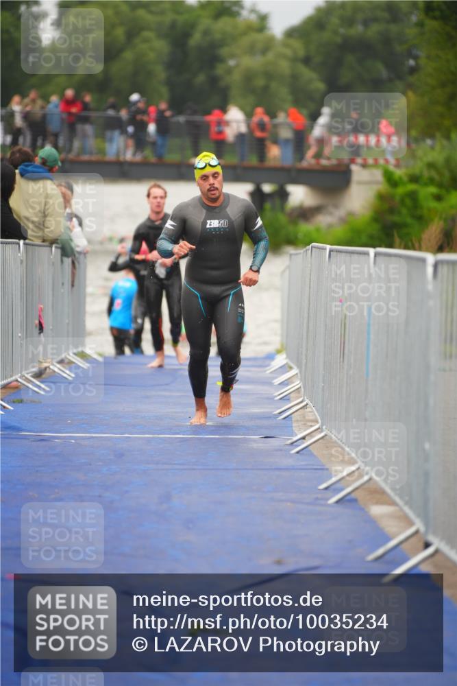 30.08.2026 - Elbe Triathlon Hamburg LAZAROV Photography http://msf.ph/oto/10035234 30.08.2026 09:02:52 Schwimmen 408, 439, 462, 525, 557, 617, 771 meine-sportfotos.de