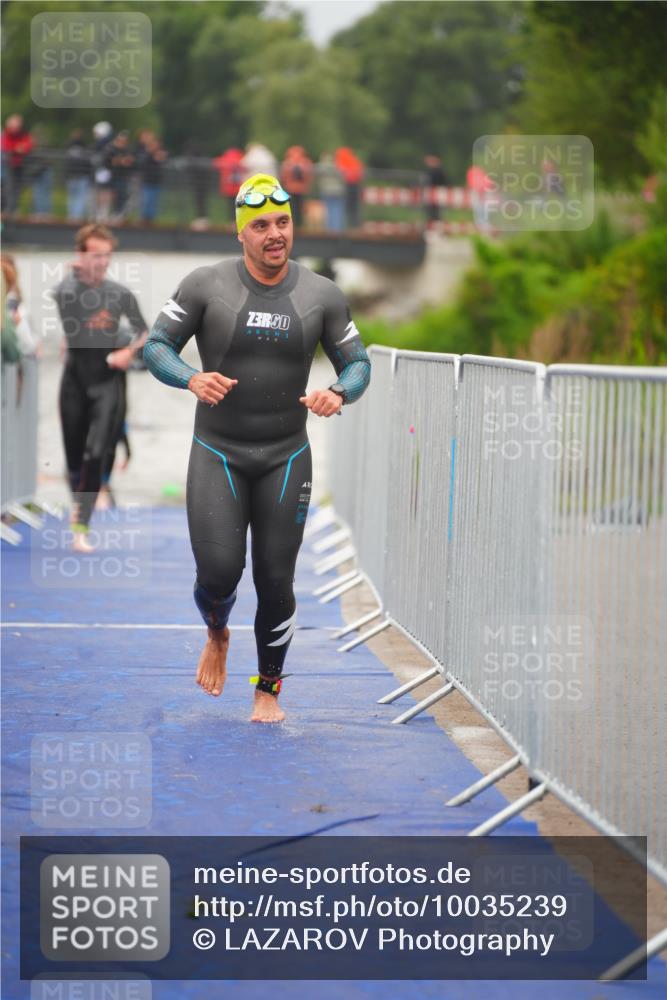 30.08.2026 - Elbe Triathlon Hamburg LAZAROV Photography http://msf.ph/oto/10035239 30.08.2026 09:02:54 Schwimmen 408, 439, 462, 525, 557, 617, 771 meine-sportfotos.de