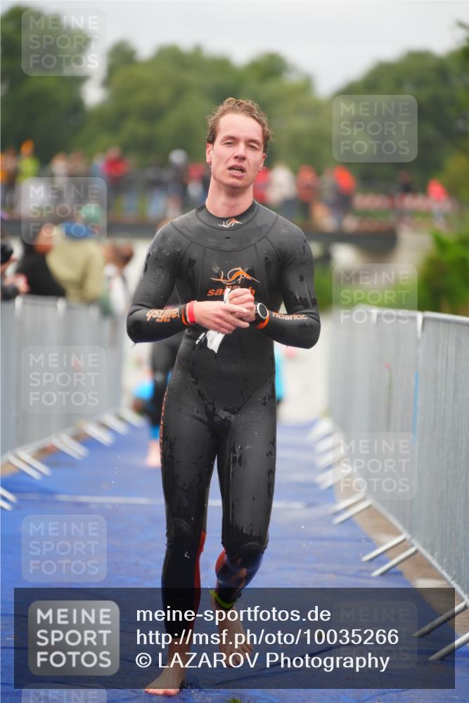 30.08.2026 - Elbe Triathlon Hamburg LAZAROV Photography http://msf.ph/oto/10035266 30.08.2026 09:02:58 Schwimmen 408, 439, 462, 525, 557, 621, 771 meine-sportfotos.de