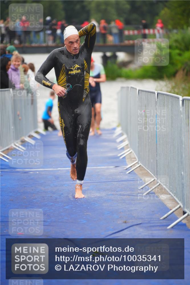 30.08.2026 - Elbe Triathlon Hamburg LAZAROV Photography http://msf.ph/oto/10035341 30.08.2026 09:03:15 Schwimmen 605, 621, 718, 968 meine-sportfotos.de