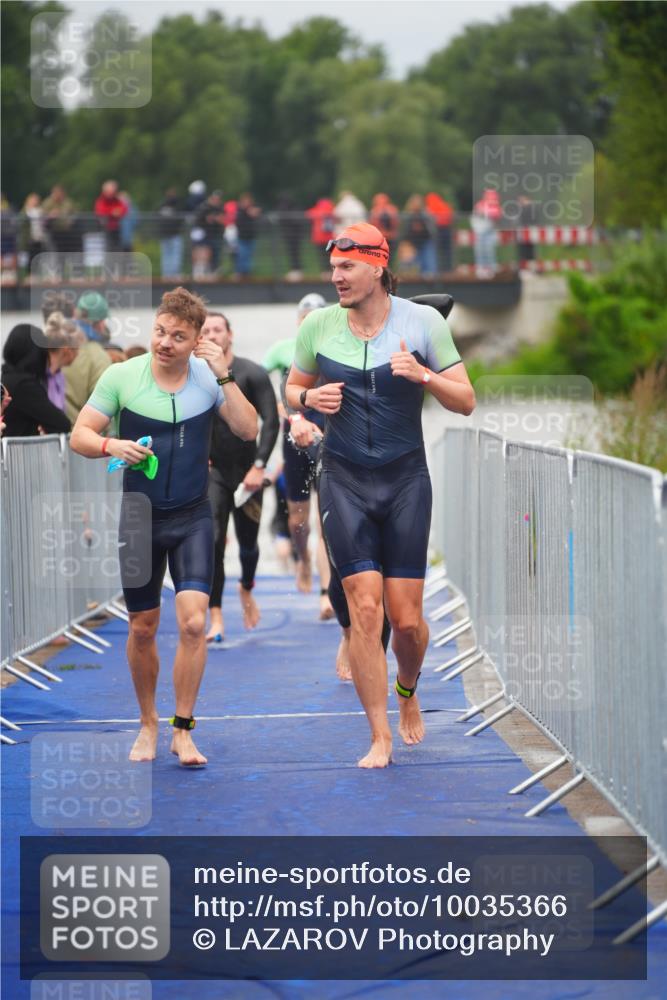 30.08.2026 - Elbe Triathlon Hamburg LAZAROV Photography http://msf.ph/oto/10035366 30.08.2026 09:03:21 Schwimmen 475, 583, 605, 618, 633, 718, 968 meine-sportfotos.de