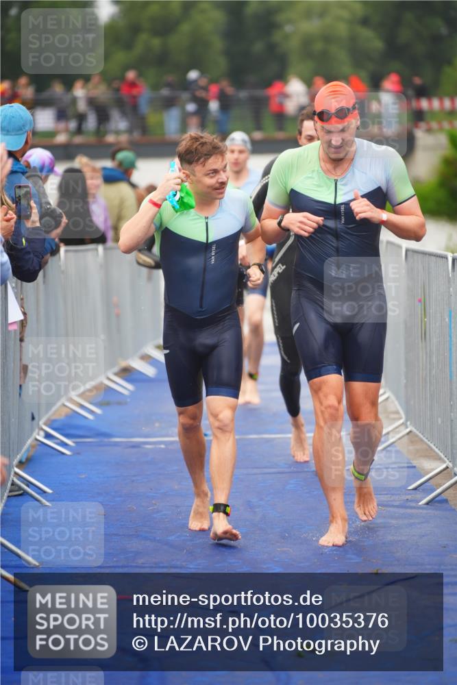 30.08.2026 - Elbe Triathlon Hamburg LAZAROV Photography http://msf.ph/oto/10035376 30.08.2026 09:03:23 Schwimmen 475, 513, 583, 618, 633, 718, 968 meine-sportfotos.de