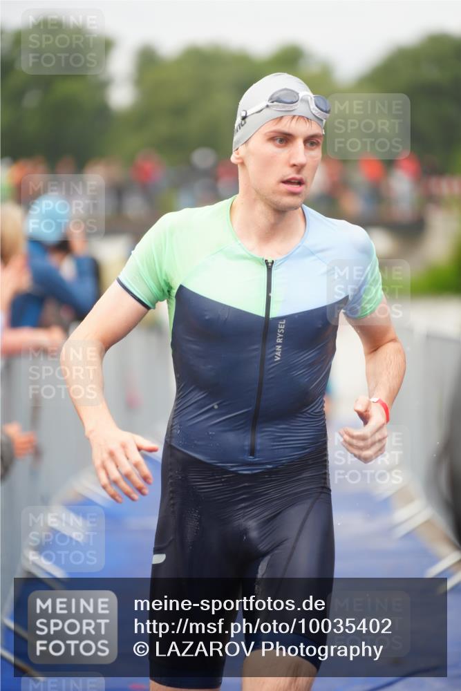 30.08.2026 - Elbe Triathlon Hamburg LAZAROV Photography http://msf.ph/oto/10035402 30.08.2026 09:03:27 Schwimmen 475, 513, 538, 583, 618, 633, 718, 968 meine-sportfotos.de