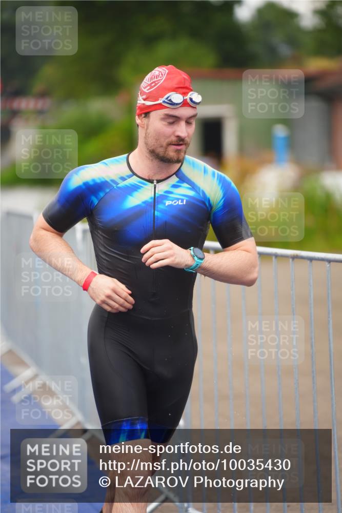 30.08.2026 - Elbe Triathlon Hamburg LAZAROV Photography http://msf.ph/oto/10035430 30.08.2026 09:03:33 Schwimmen 475, 513, 538, 550, 583, 618, 633 meine-sportfotos.de