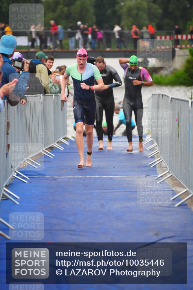 30.08.2026 - Elbe Triathlon Hamburg LAZAROV Photography http://msf.ph/oto/10035446 30.08.2026 09:03:42 Schwimmen 513, 538, 550, 560, 565, 632 meine-sportfotos.de