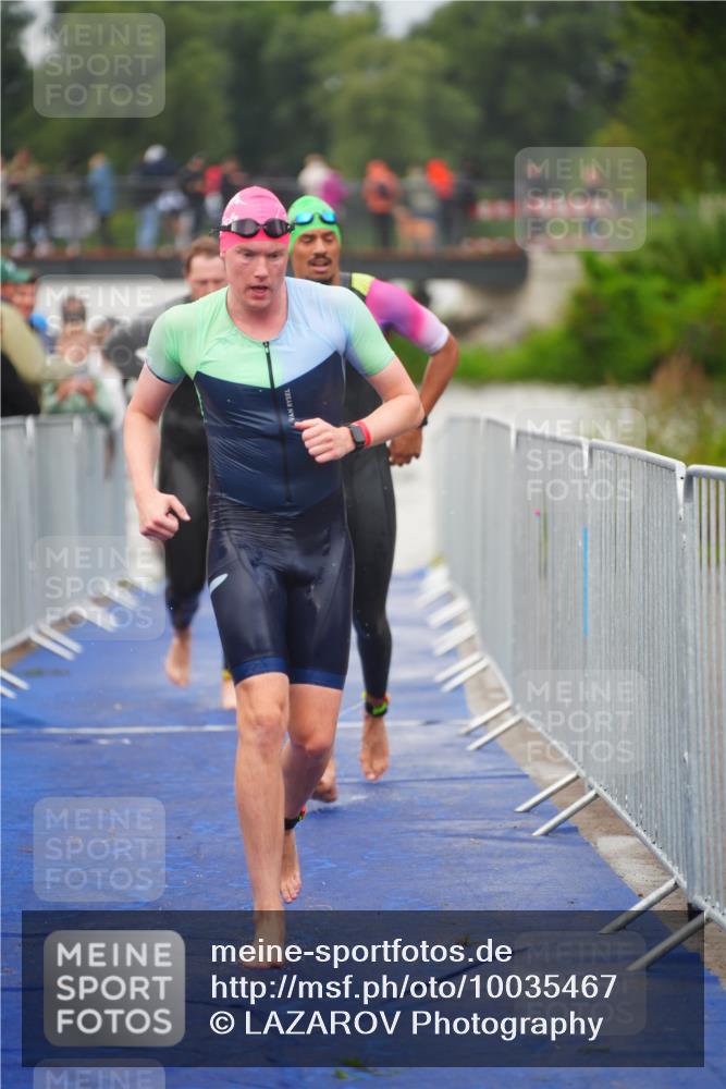 30.08.2026 - Elbe Triathlon Hamburg LAZAROV Photography http://msf.ph/oto/10035467 30.08.2026 09:03:45 Schwimmen 538, 550, 560, 565, 632 meine-sportfotos.de