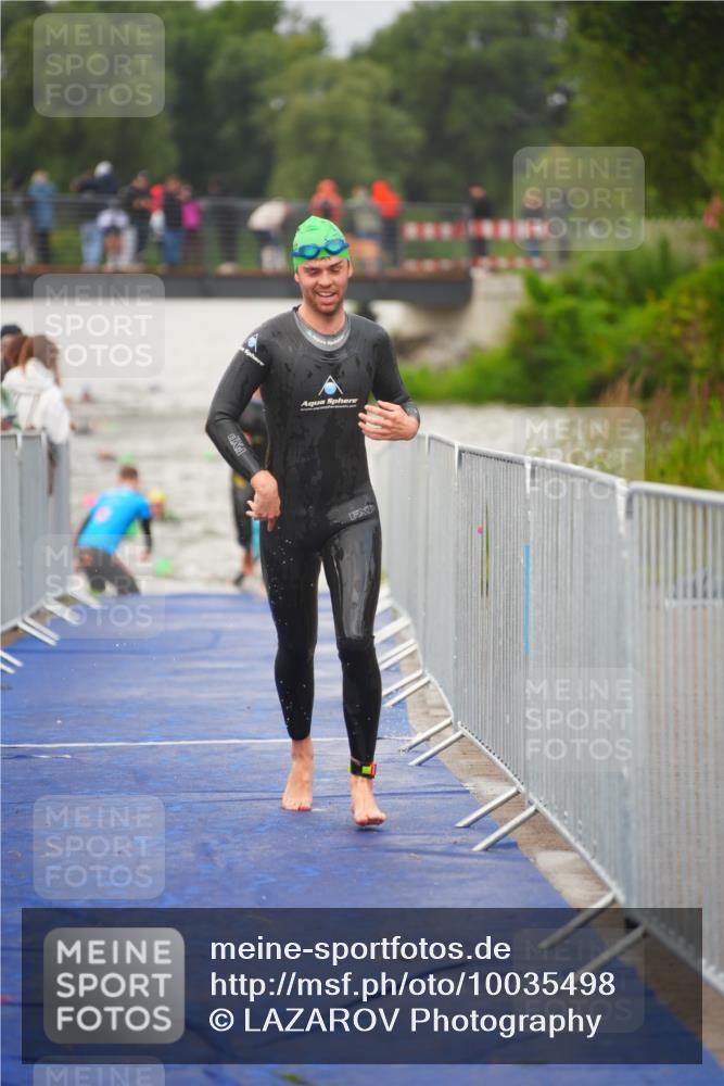 30.08.2026 - Elbe Triathlon Hamburg LAZAROV Photography http://msf.ph/oto/10035498 30.08.2026 09:03:52 Schwimmen 550, 560, 565, 611, 632 meine-sportfotos.de