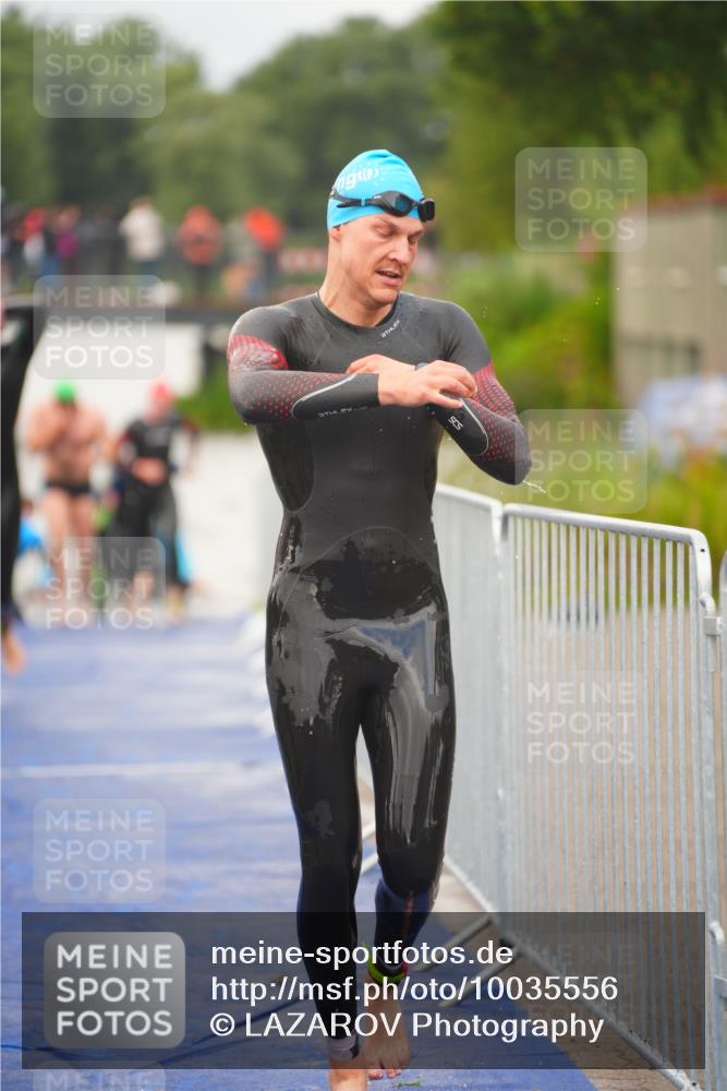 30.08.2026 - Elbe Triathlon Hamburg LAZAROV Photography http://msf.ph/oto/10035556 30.08.2026 09:04:08 Schwimmen 533, 555, 596, 611, 739 meine-sportfotos.de