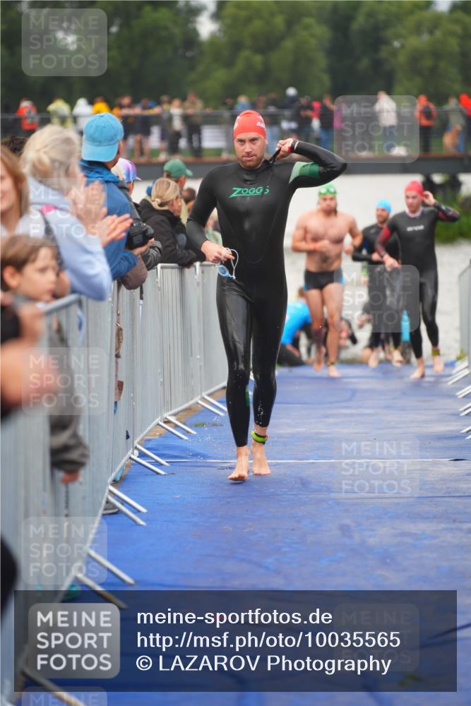 30.08.2026 - Elbe Triathlon Hamburg LAZAROV Photography http://msf.ph/oto/10035565 30.08.2026 09:04:10 Schwimmen 509, 533, 555, 596, 739 meine-sportfotos.de