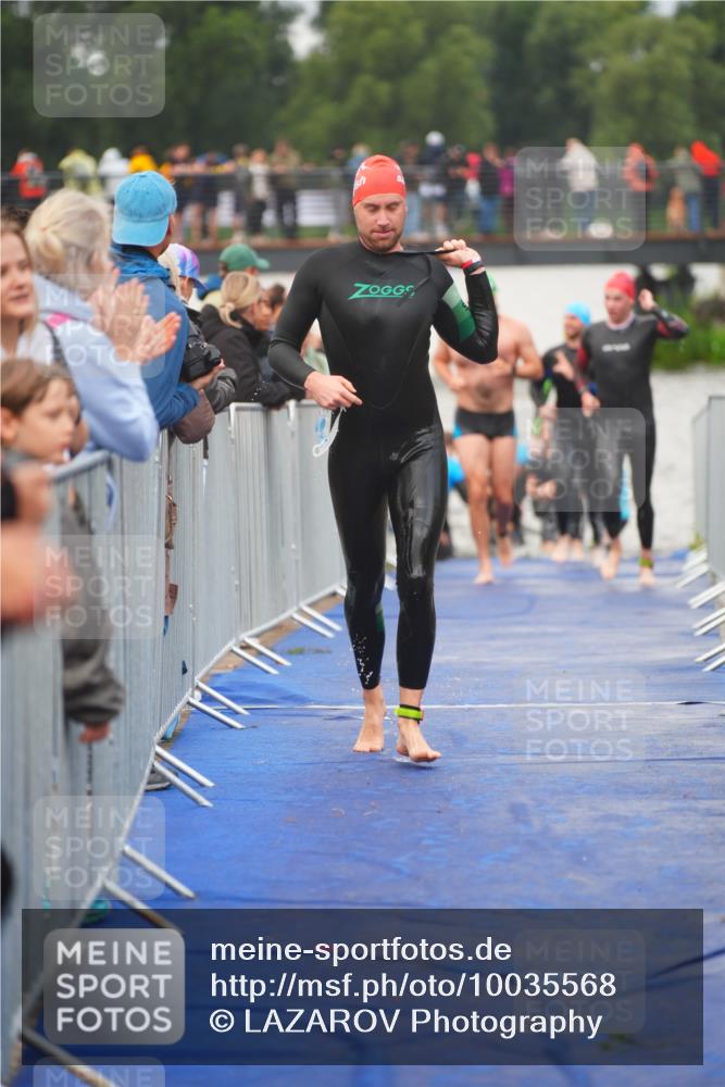30.08.2026 - Elbe Triathlon Hamburg LAZAROV Photography http://msf.ph/oto/10035568 30.08.2026 09:04:10 Schwimmen 509, 533, 555, 596, 739 meine-sportfotos.de