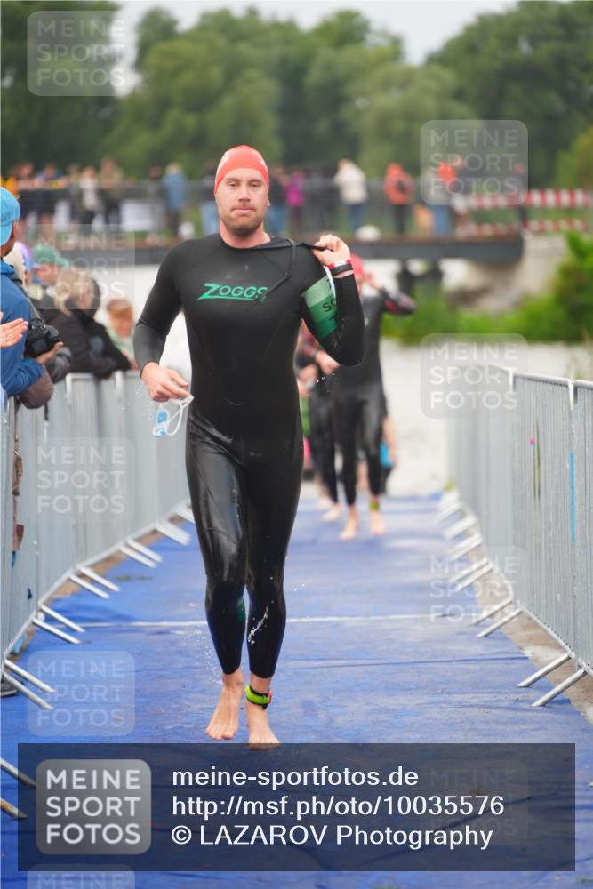 30.08.2026 - Elbe Triathlon Hamburg LAZAROV Photography http://msf.ph/oto/10035576 30.08.2026 09:04:11 Schwimmen 509, 529, 533, 555, 596, 739 meine-sportfotos.de