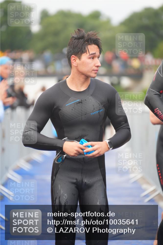 30.08.2026 - Elbe Triathlon Hamburg LAZAROV Photography http://msf.ph/oto/10035641 30.08.2026 09:04:24 Schwimmen 395, 506, 509, 514, 529, 579, 585, 596, 691, 761 meine-sportfotos.de