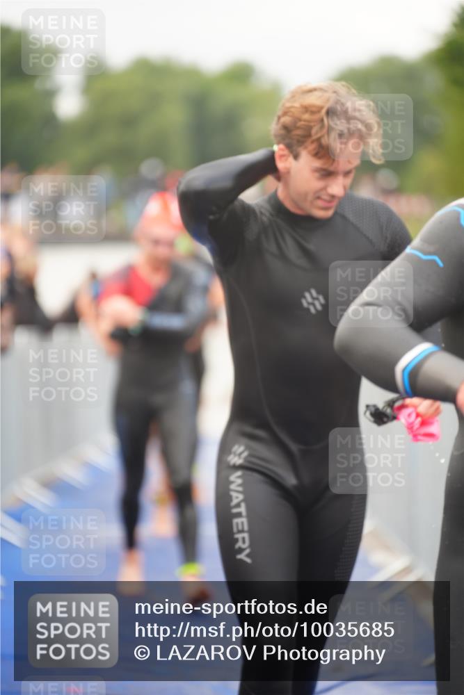 30.08.2026 - Elbe Triathlon Hamburg LAZAROV Photography http://msf.ph/oto/10035685 30.08.2026 09:04:32 Schwimmen 395, 409, 505, 506, 514, 537, 579, 585, 619, 670, 691, 708, 761 meine-sportfotos.de