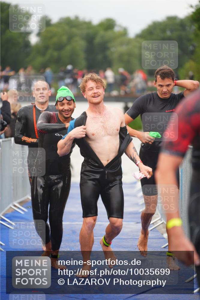 30.08.2026 - Elbe Triathlon Hamburg LAZAROV Photography http://msf.ph/oto/10035699 30.08.2026 09:04:35 Schwimmen 395, 409, 505, 537, 579, 585, 619, 670, 691, 708, 761 meine-sportfotos.de