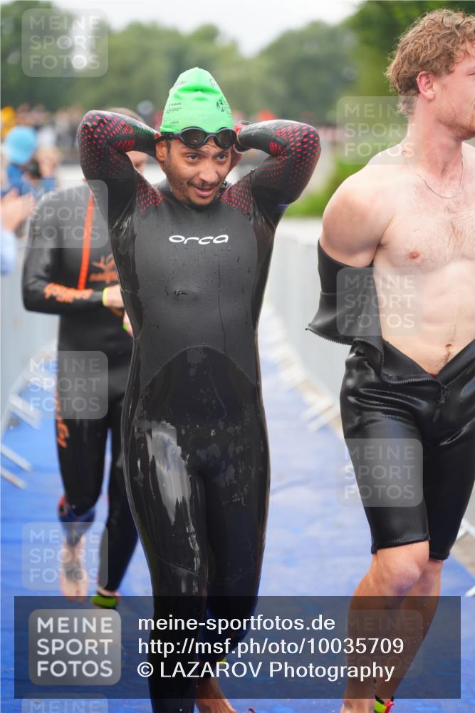 30.08.2026 - Elbe Triathlon Hamburg LAZAROV Photography http://msf.ph/oto/10035709 30.08.2026 09:04:38 Schwimmen 395, 409, 505, 537, 585, 619, 624, 670, 691, 708, 761 meine-sportfotos.de