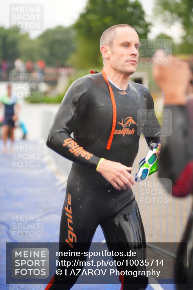 30.08.2026 - Elbe Triathlon Hamburg LAZAROV Photography http://msf.ph/oto/10035714 30.08.2026 09:04:39 Schwimmen 409, 505, 537, 585, 619, 624, 670, 691, 708 meine-sportfotos.de