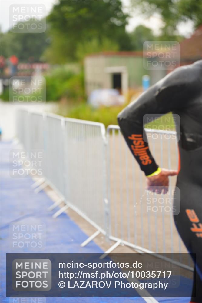 30.08.2026 - Elbe Triathlon Hamburg LAZAROV Photography http://msf.ph/oto/10035717 30.08.2026 09:04:39 Schwimmen 409, 505, 537, 585, 619, 624, 670, 691, 708 meine-sportfotos.de